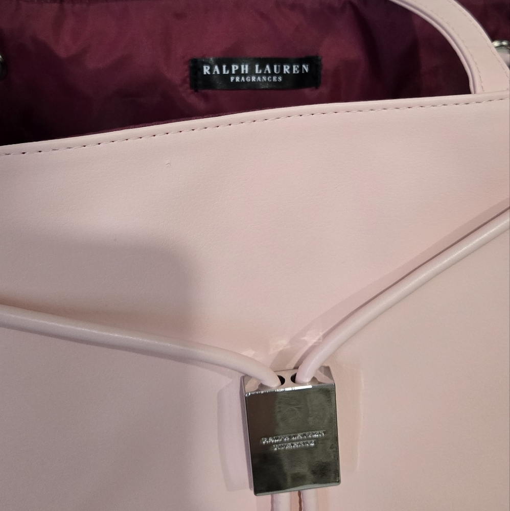 Chic Light Pink Tote Bag - Picture 3 of 5